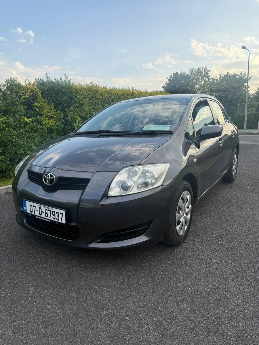 Toyota Auris NEW NCT LOW MILEAGE 1 LADY OWNER - Image 1