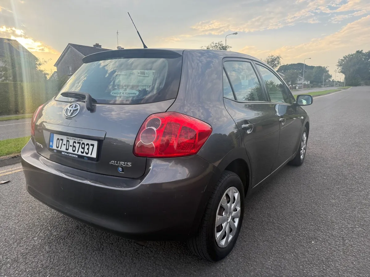 Toyota Auris NEW NCT LOW MILEAGE 1 LADY OWNER - Image 4
