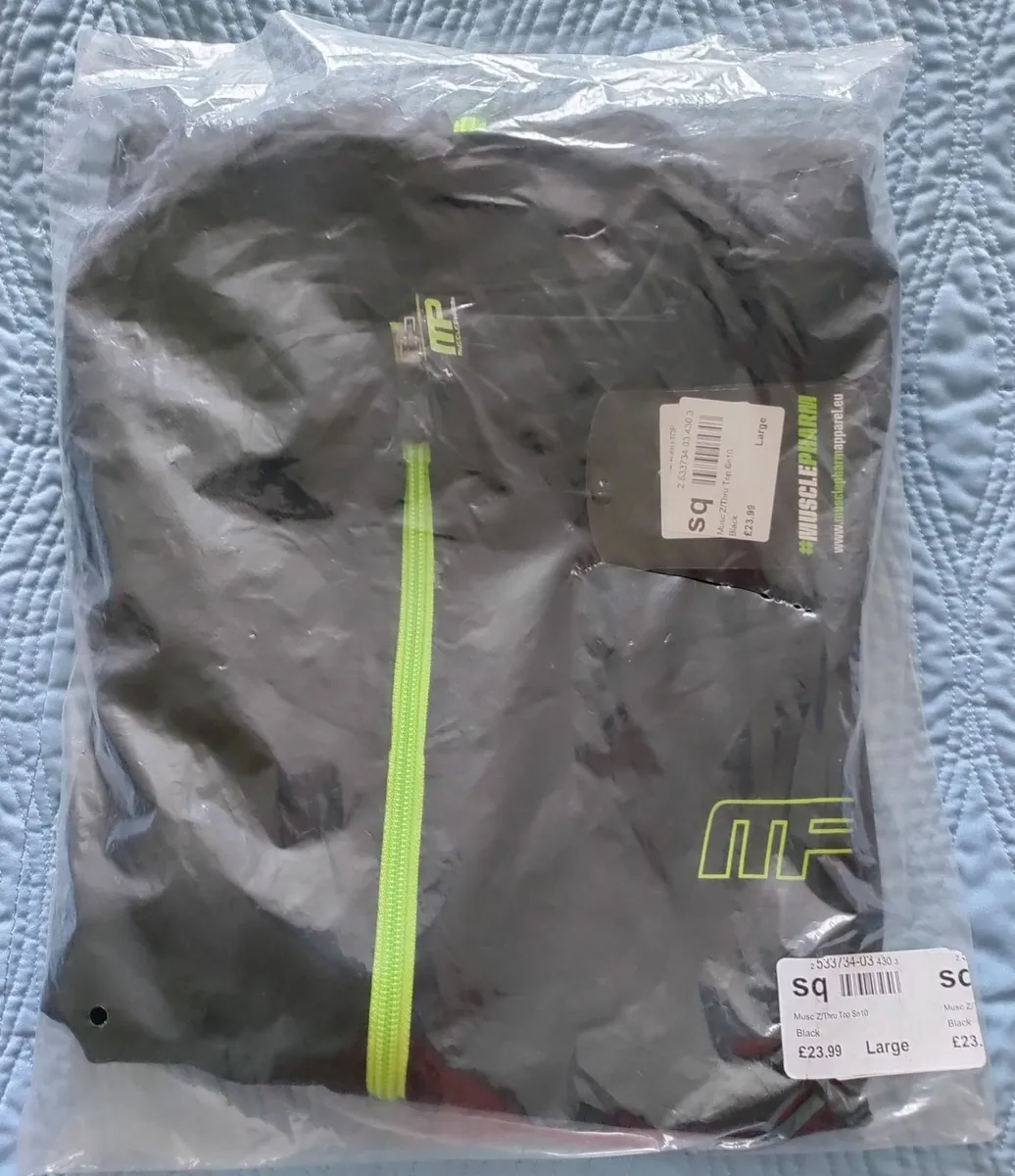 MusclePharm Gym Track Top L New - Image 4