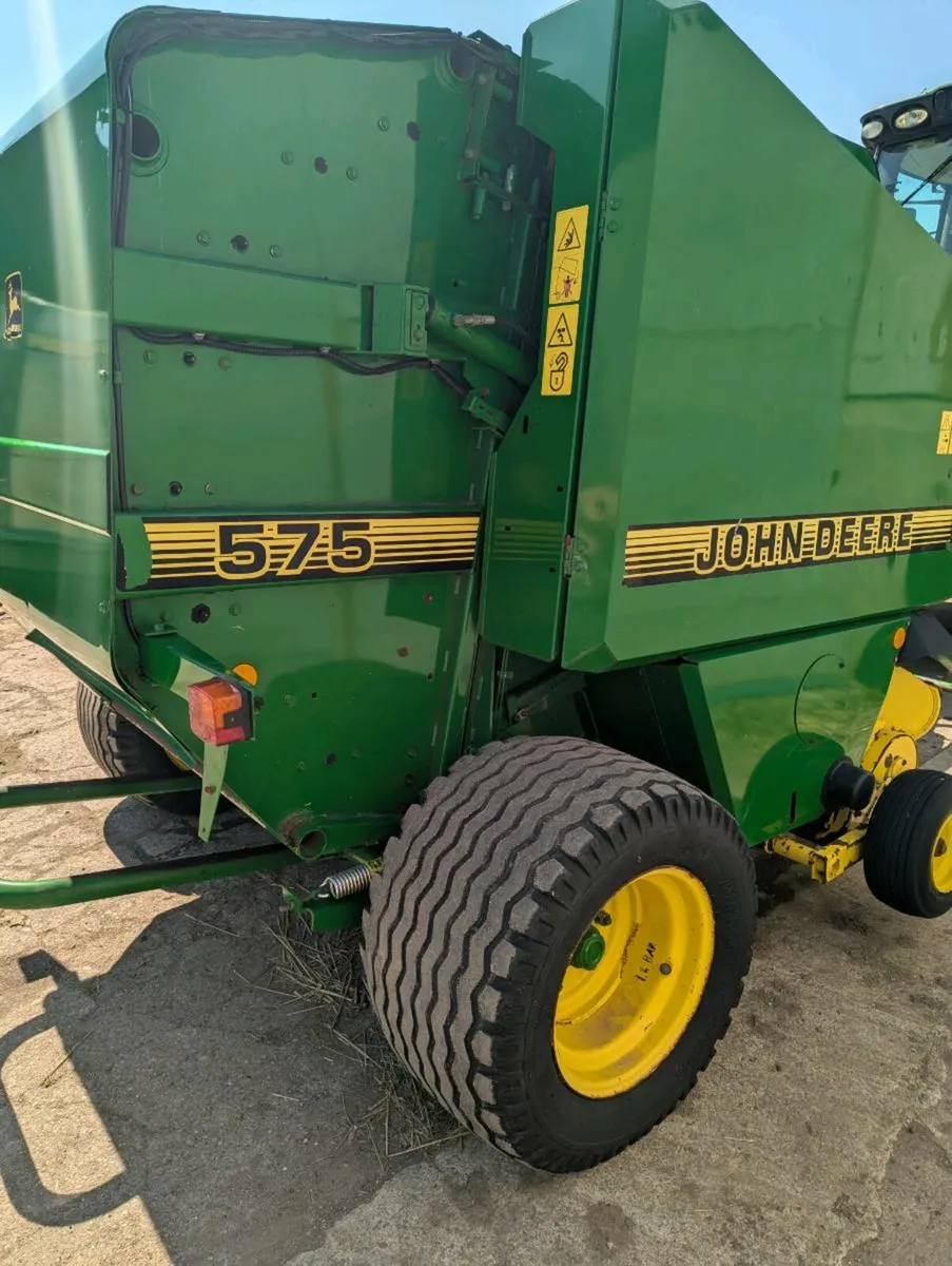 John Deere 575 baler - Image 3