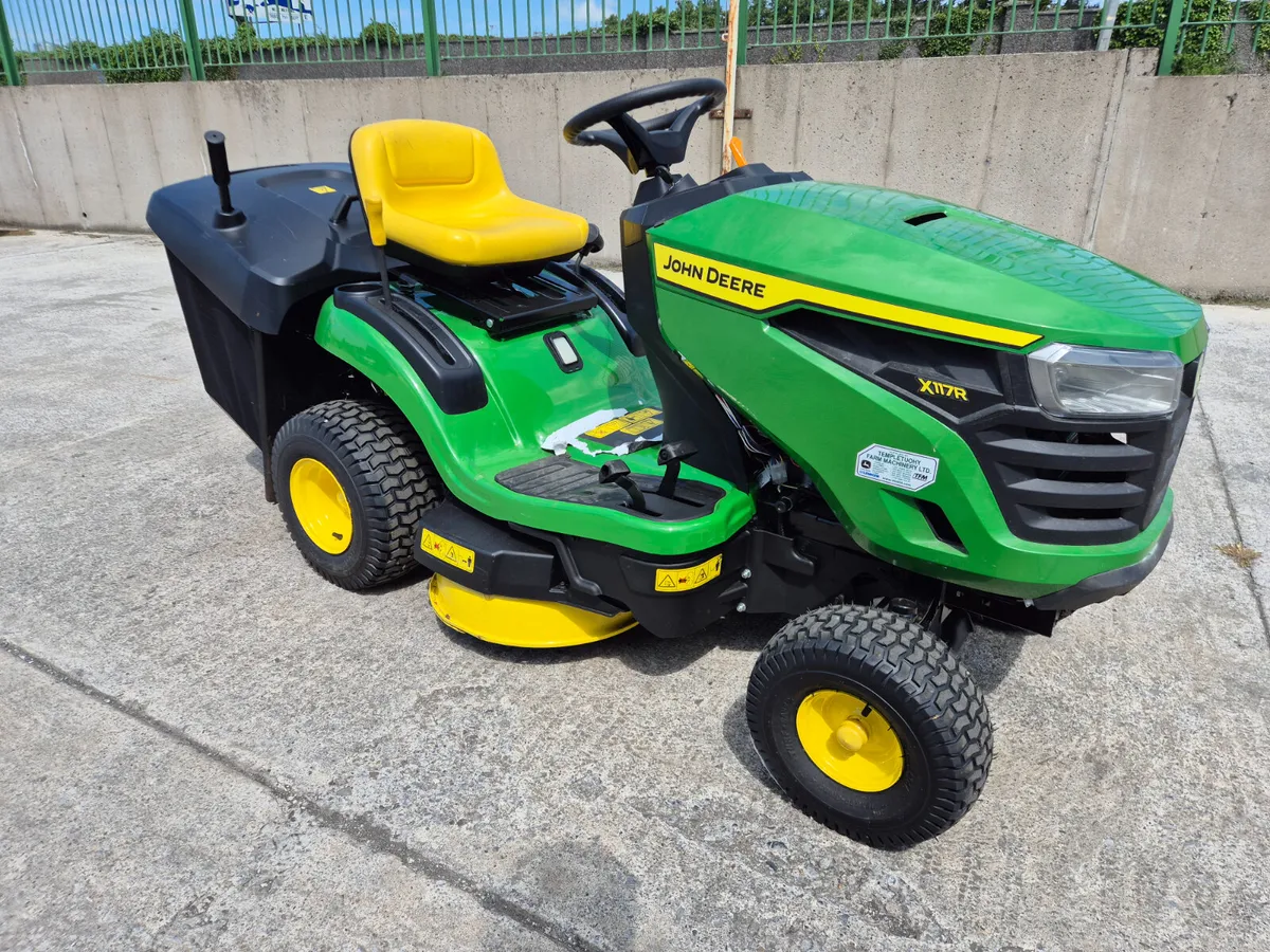 John Deere X117R 2022 - Image 1