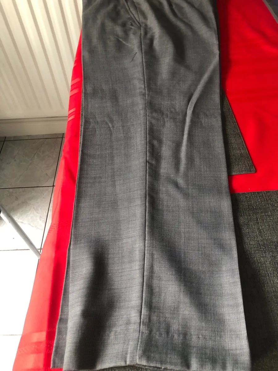 Mens trousers W36 x L29 €10 - Image 1