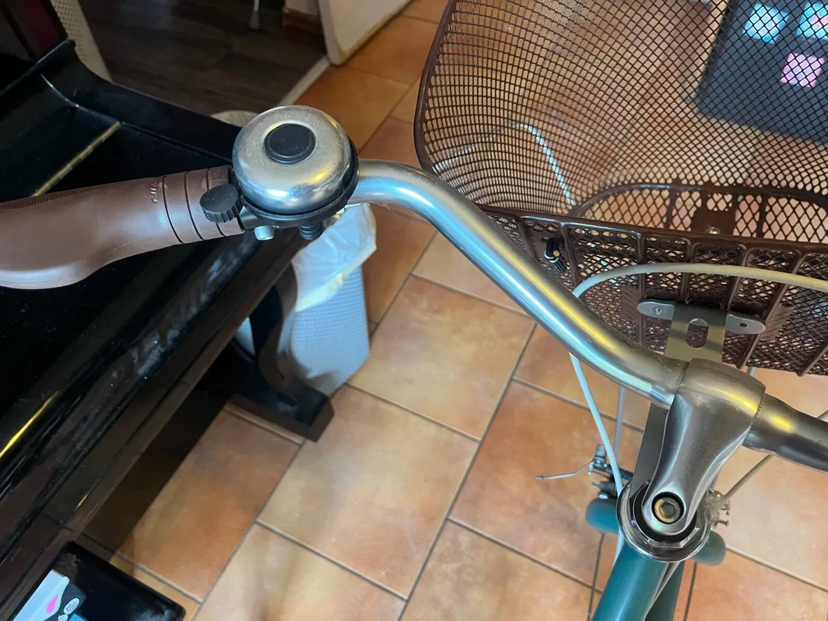 6speed green city bike - Image 3