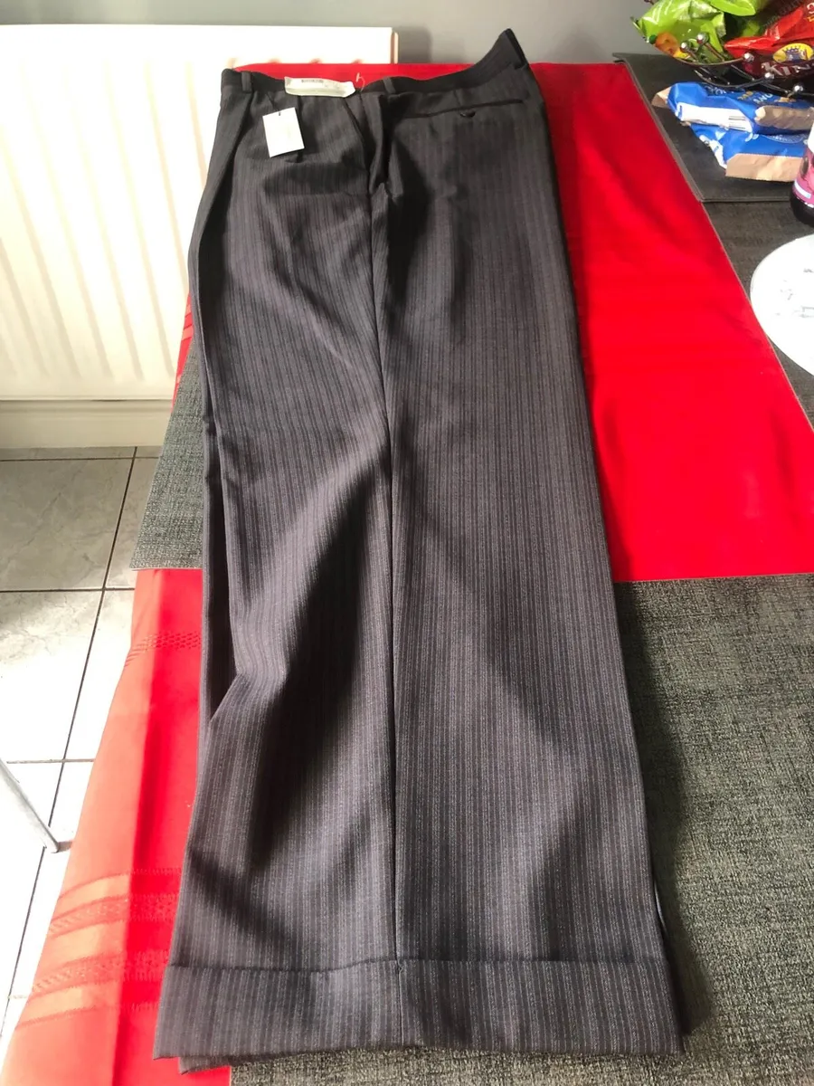 Mens BNWT trousers W38”x L 30” €20 - Image 1