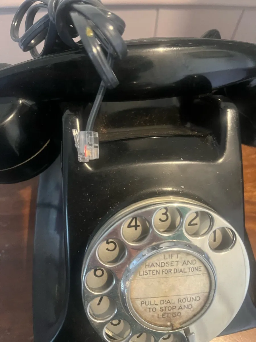 Vintage Bakelite Rotary Dial Telephone - Image 3