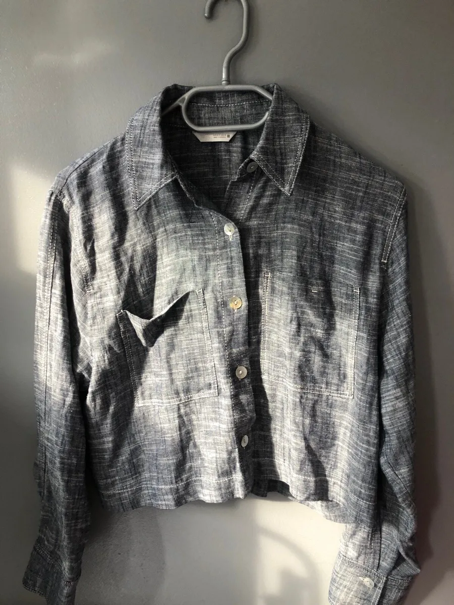 Ladies stunning shirt size M €10 - Image 1