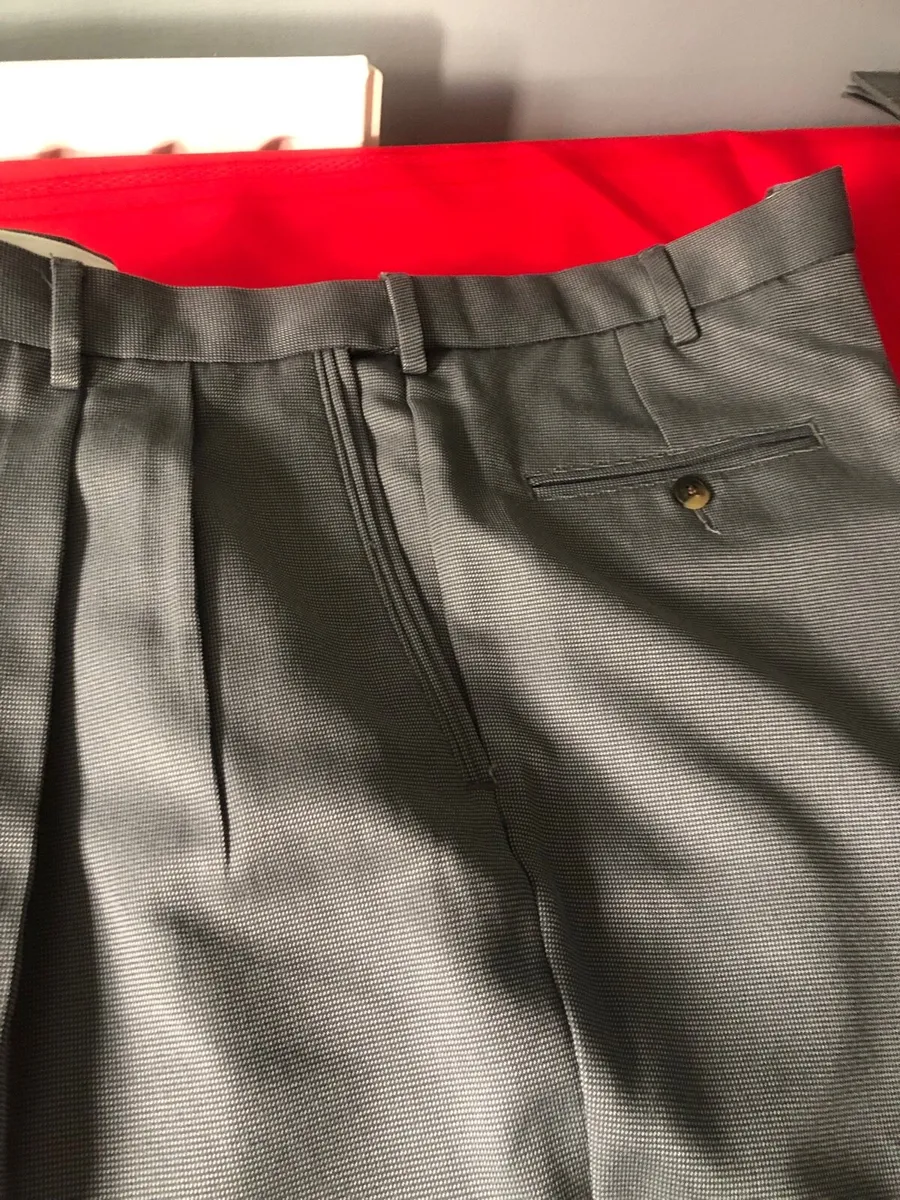 Mens trousers W40”x L 30” €15 - Image 3