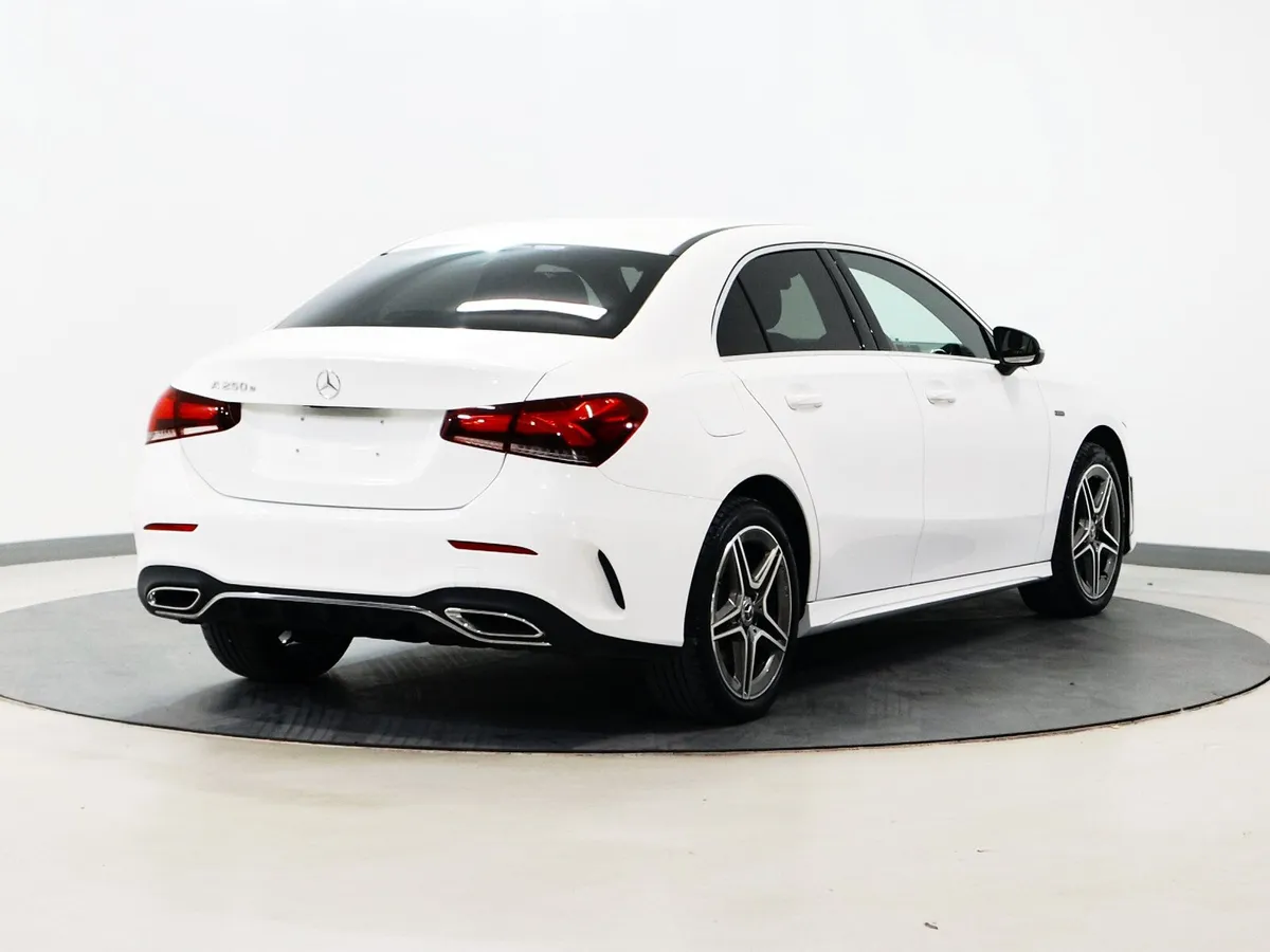 *50* 2021 Mercedes-Benz AMG 1.3 AMG LINE AUTO - Image 4