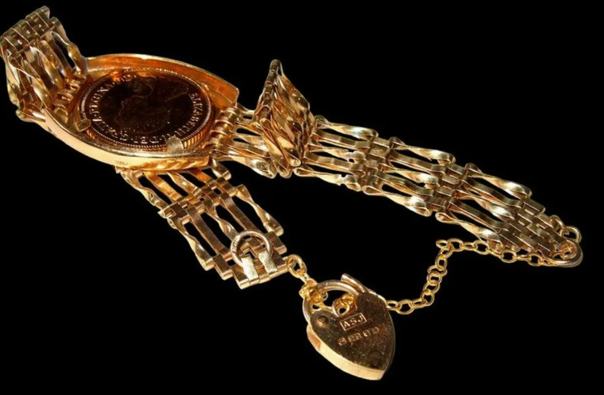 Vintage Hallmarked 9ct Gold Bracelet - Image 2