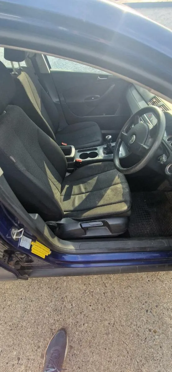 Car - Image 4
