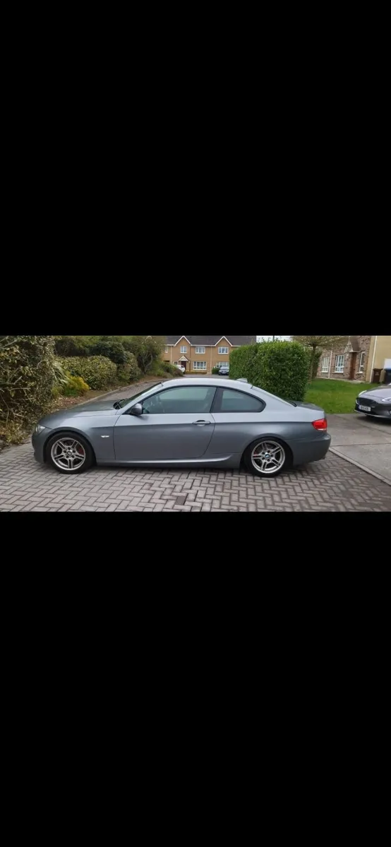BMW 3-Series 2009 - Image 3