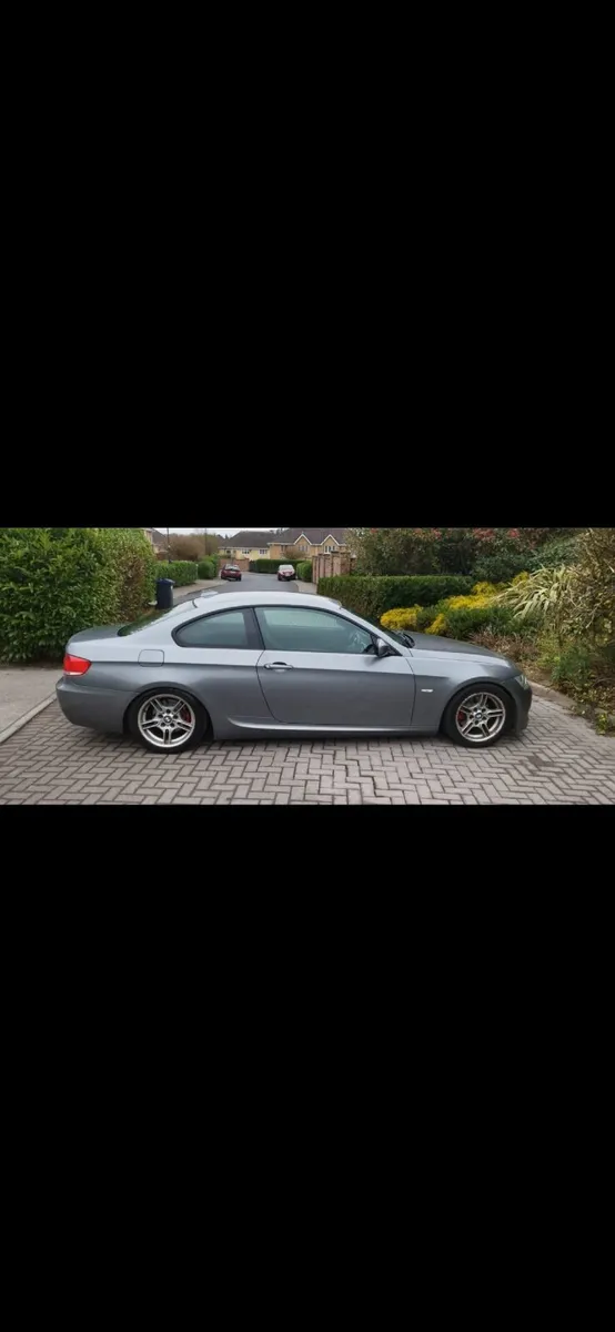 BMW 3-Series 2009 - Image 4
