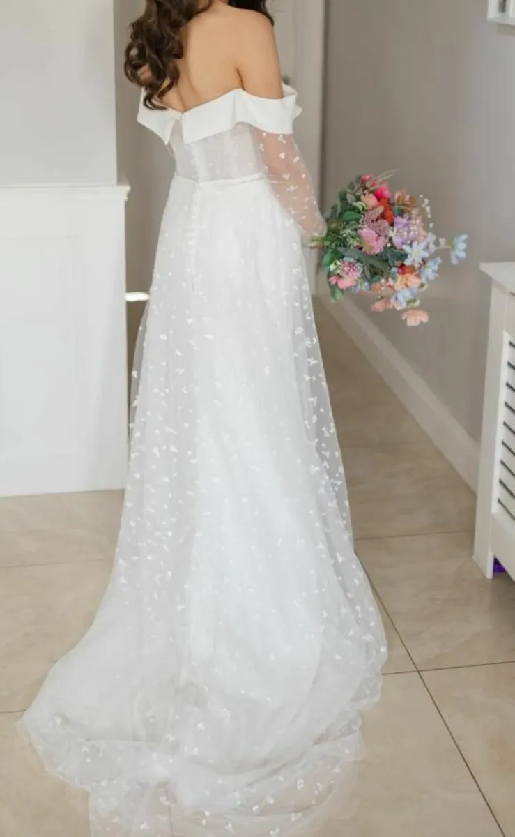 Wedding dress - Image 1