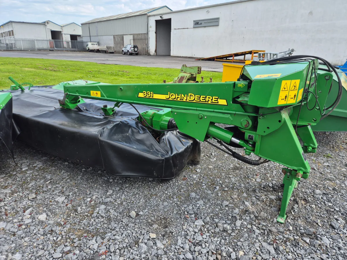 John Deere 331 2015 - Image 1