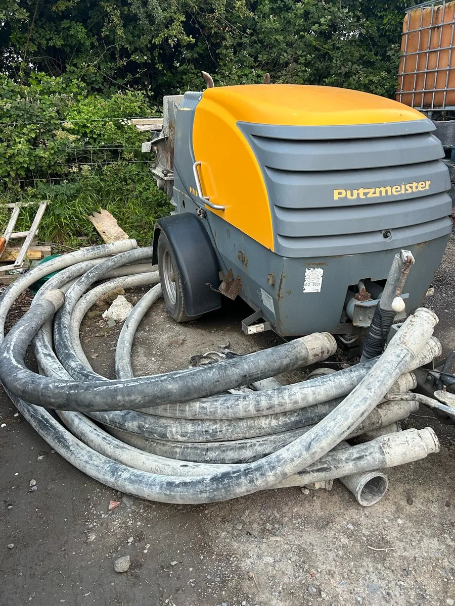 Concrete pump - Image 1