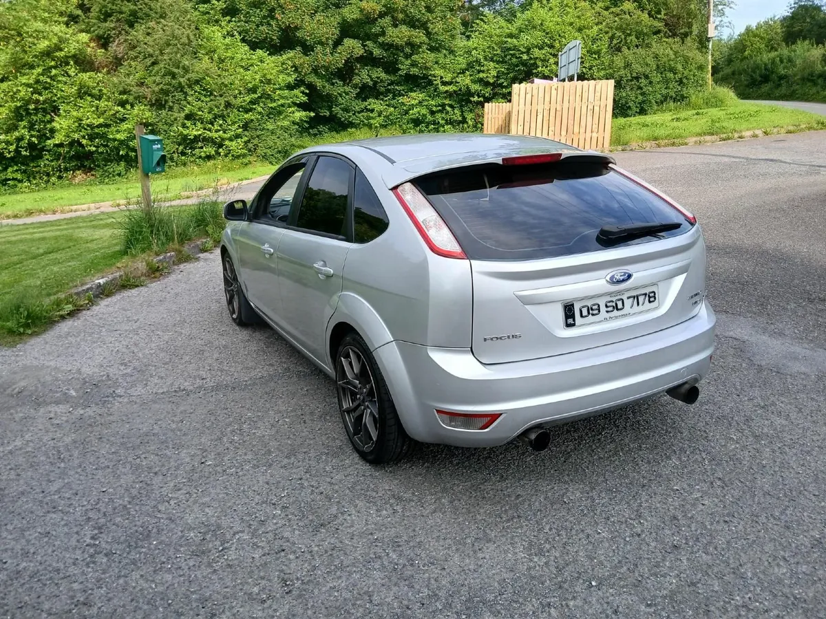Ford Focus 2009 Zetec, NEW NCT, Alloys, Taxed. - Image 3