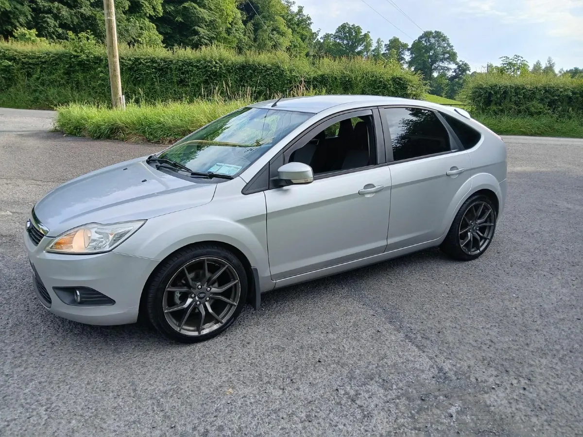 Ford Focus 2009 Zetec, NEW NCT, Alloys, Taxed. - Image 4