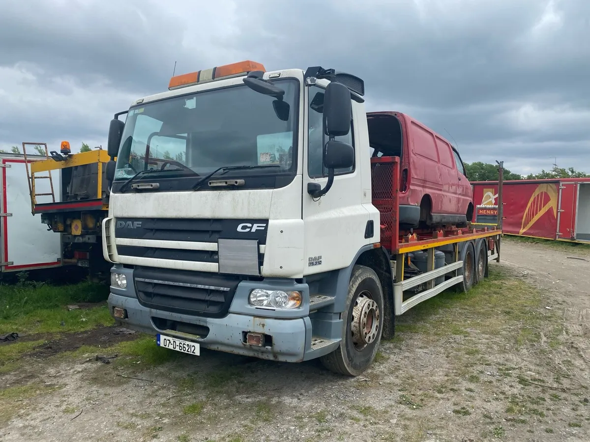 Daf Mitsubishi Renault man scania - Image 3