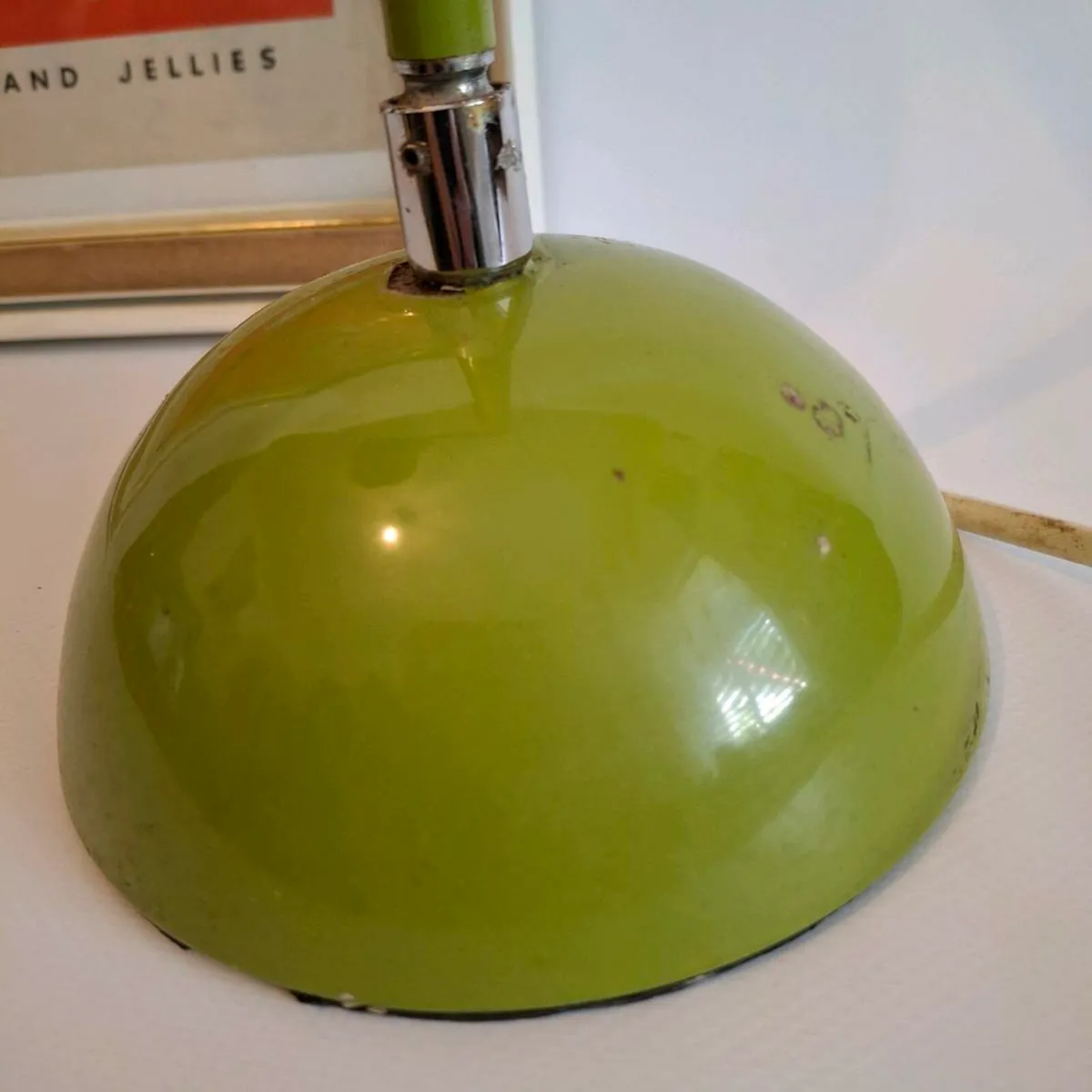Mid-Century Avocado Desk Lamp - Image 3