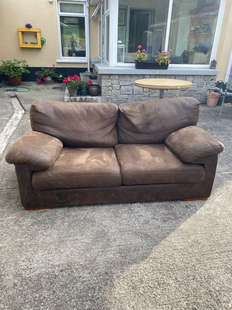 2 Seater Sofa - Image 3