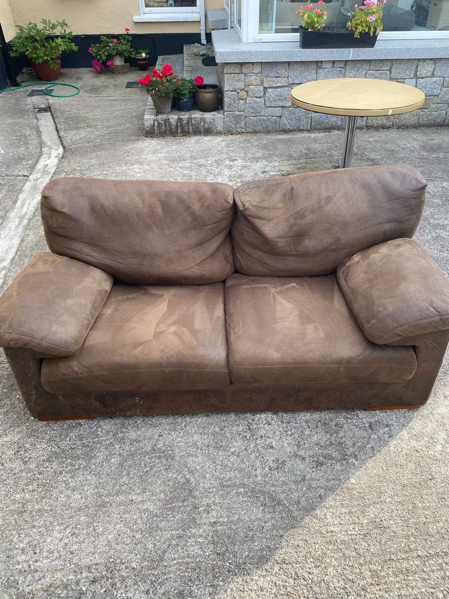 2 Seater Sofa - Image 4