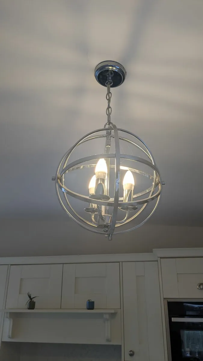 X2 Light fixture - Image 1