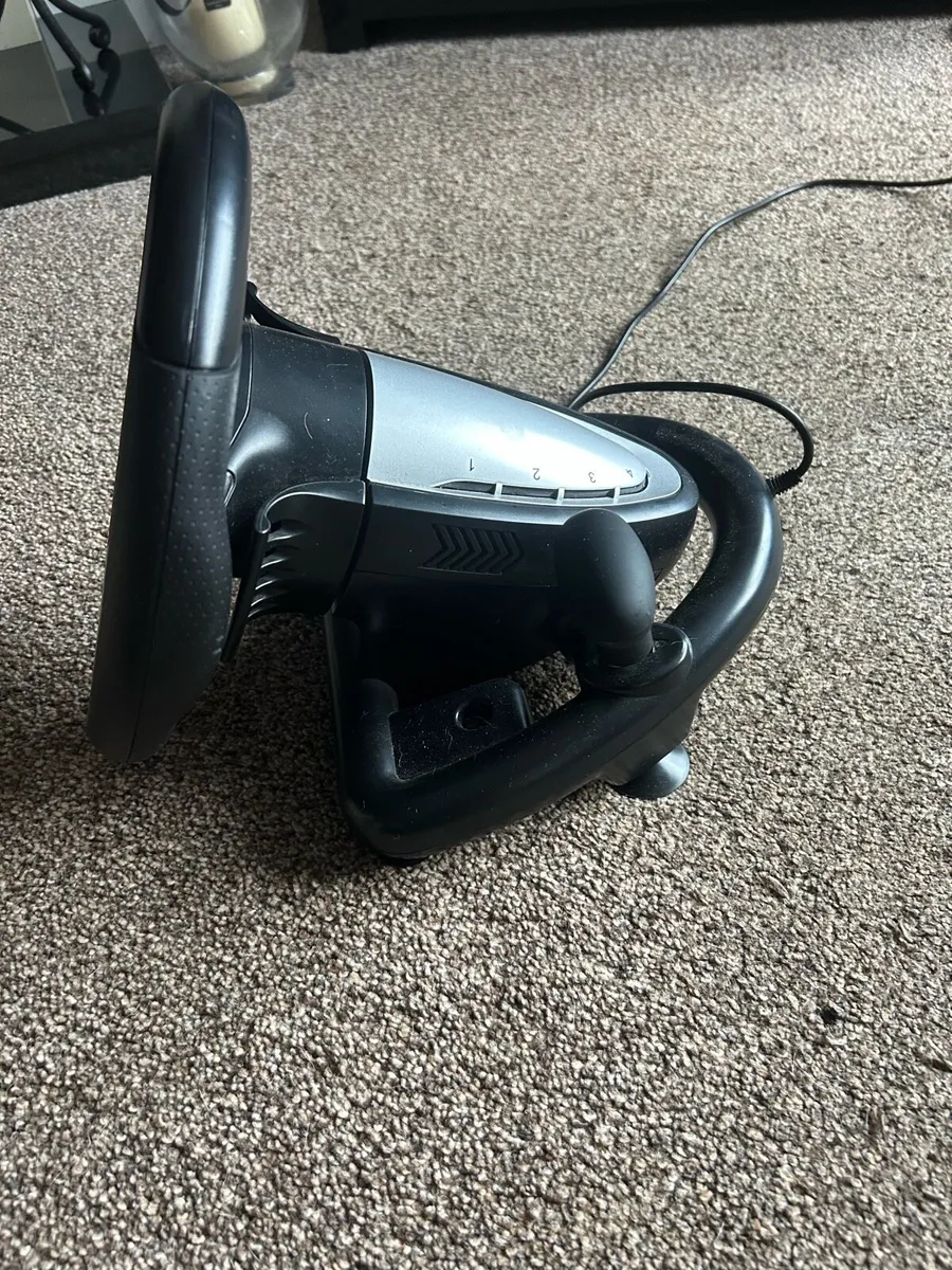 PS4 steering wheel - Image 4