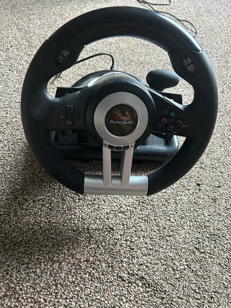 PS4 steering wheel - Image 1