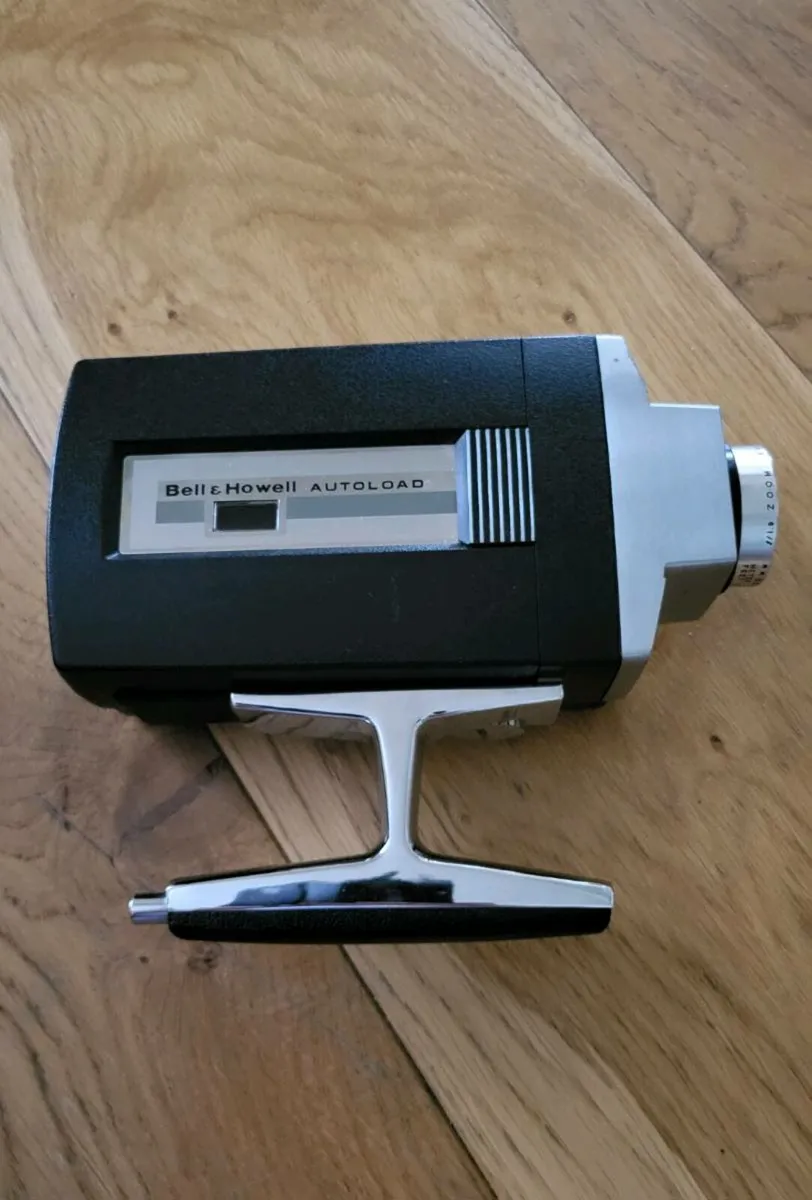 Vintage Bell & Howell super eight camera - Image 1