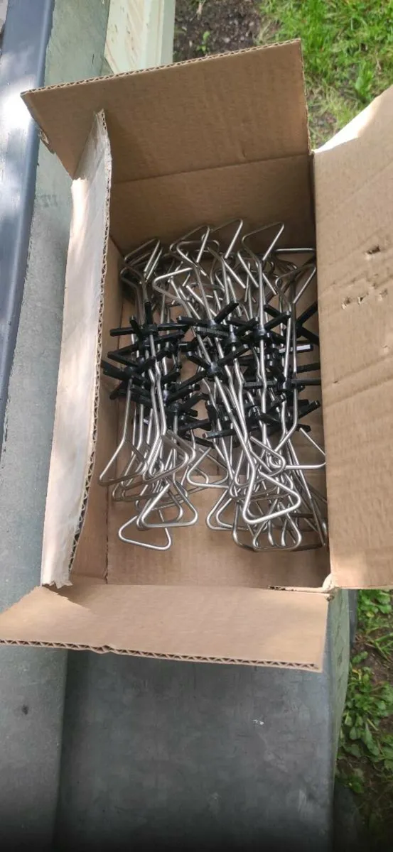 Chadwicks wall ties - Image 2