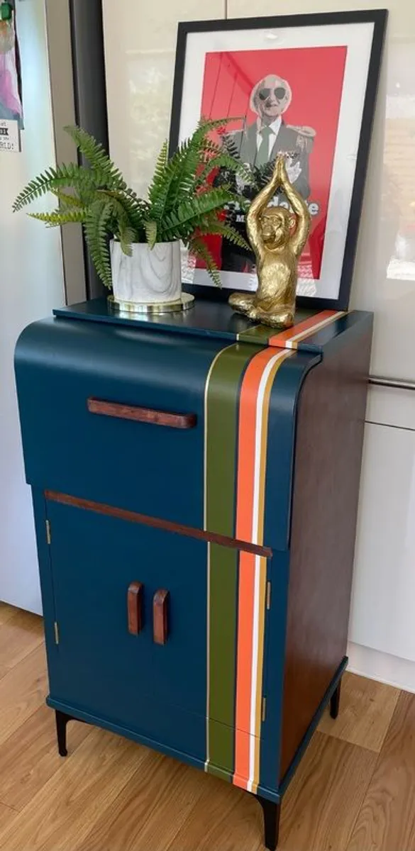 retro drinks cabinet - Image 1