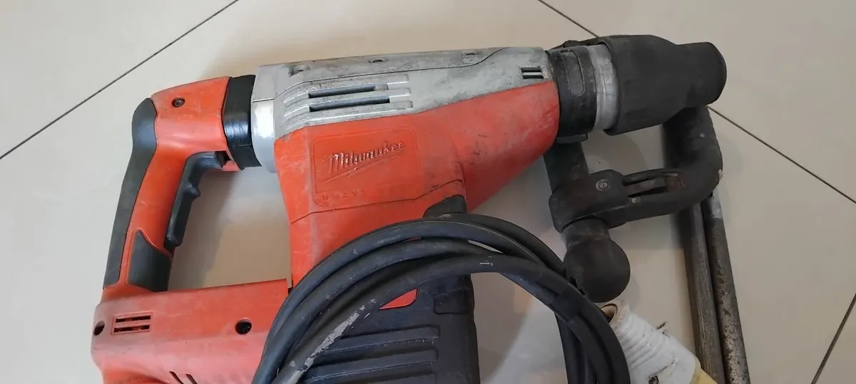 Milwaukee K500S Sds Max Breaker 110v - Image 4