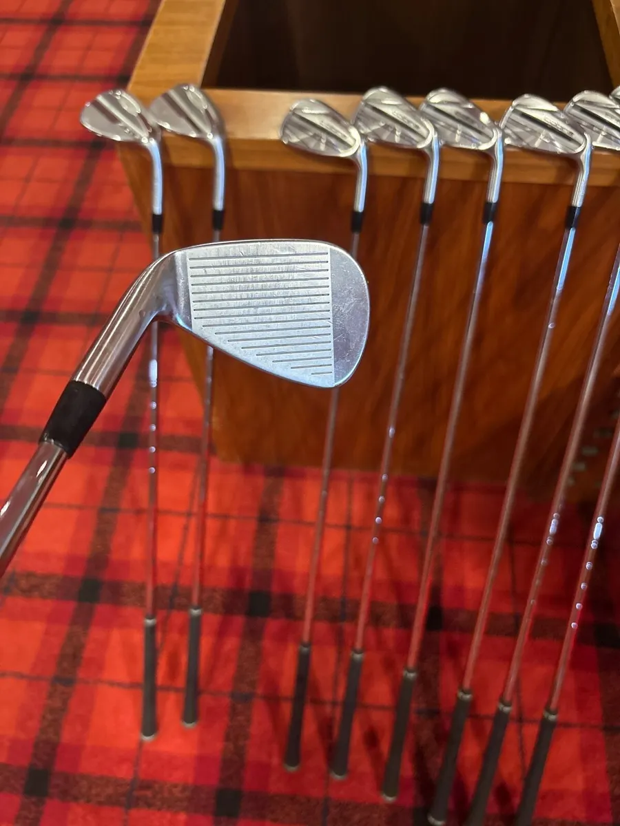 Cobra King Tour 4-PW + 52 & 56 SB Wedges - Image 2