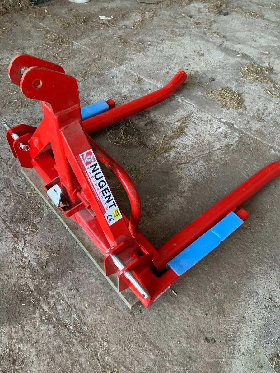 Nugent bale handler - Image 1