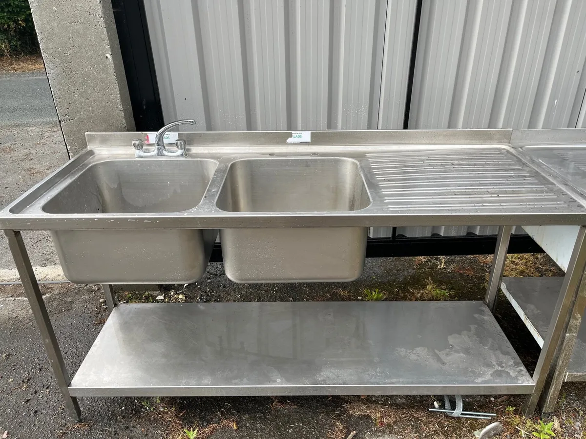 Stainless steel sinks and tables - Image 1