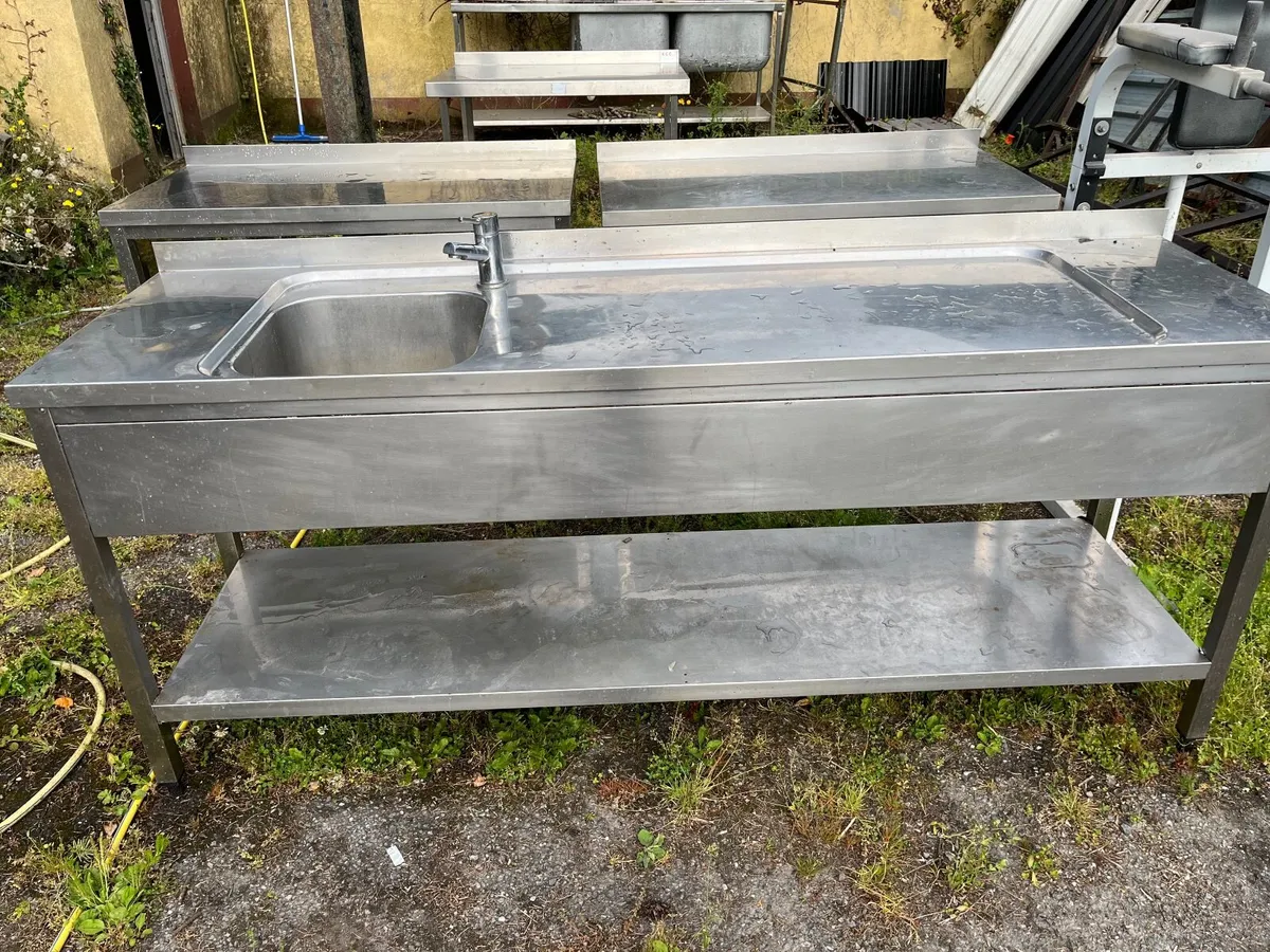 Stainless steel sinks and tables - Image 3
