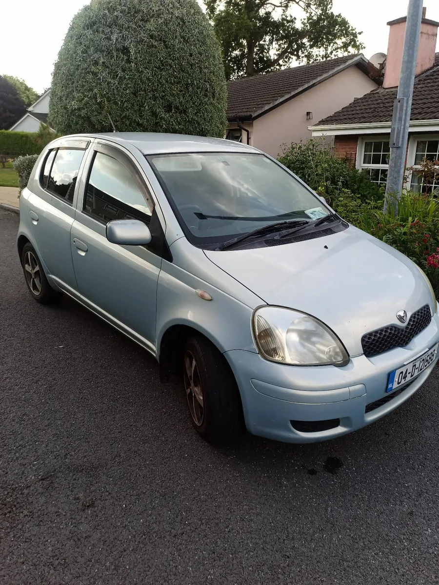 Toyota Vitz 2004 - Image 2