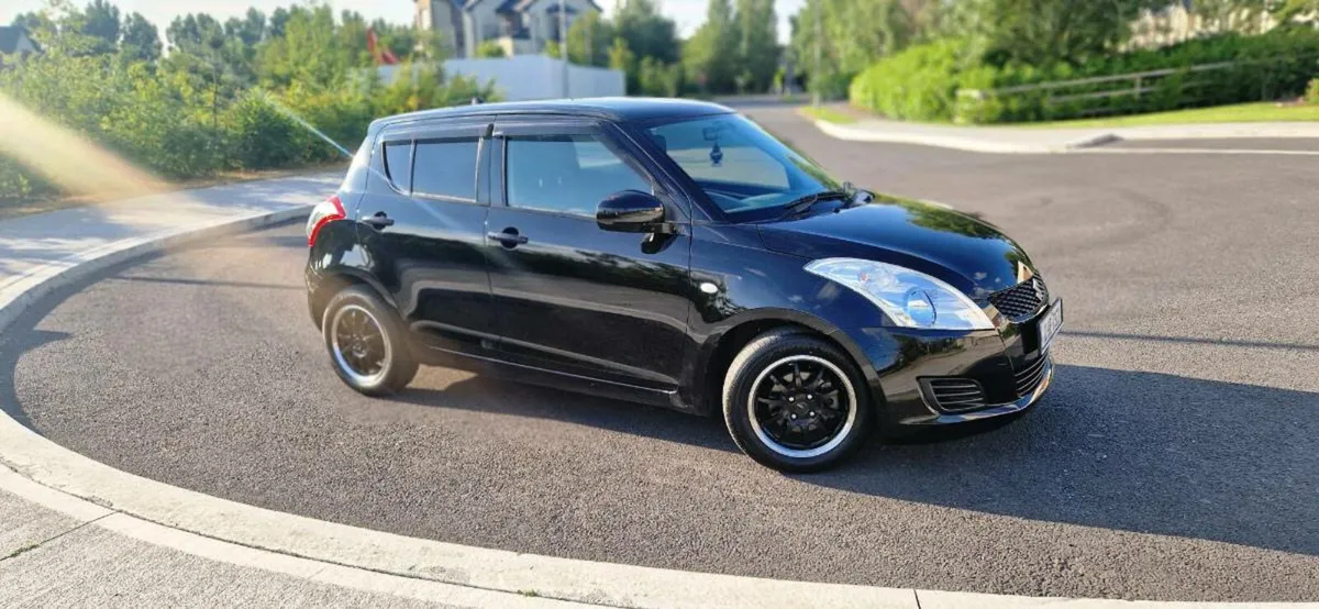 Suzuki Swift AUTOMATIC LOW MILEAGE ANDROID AUTO - Image 1
