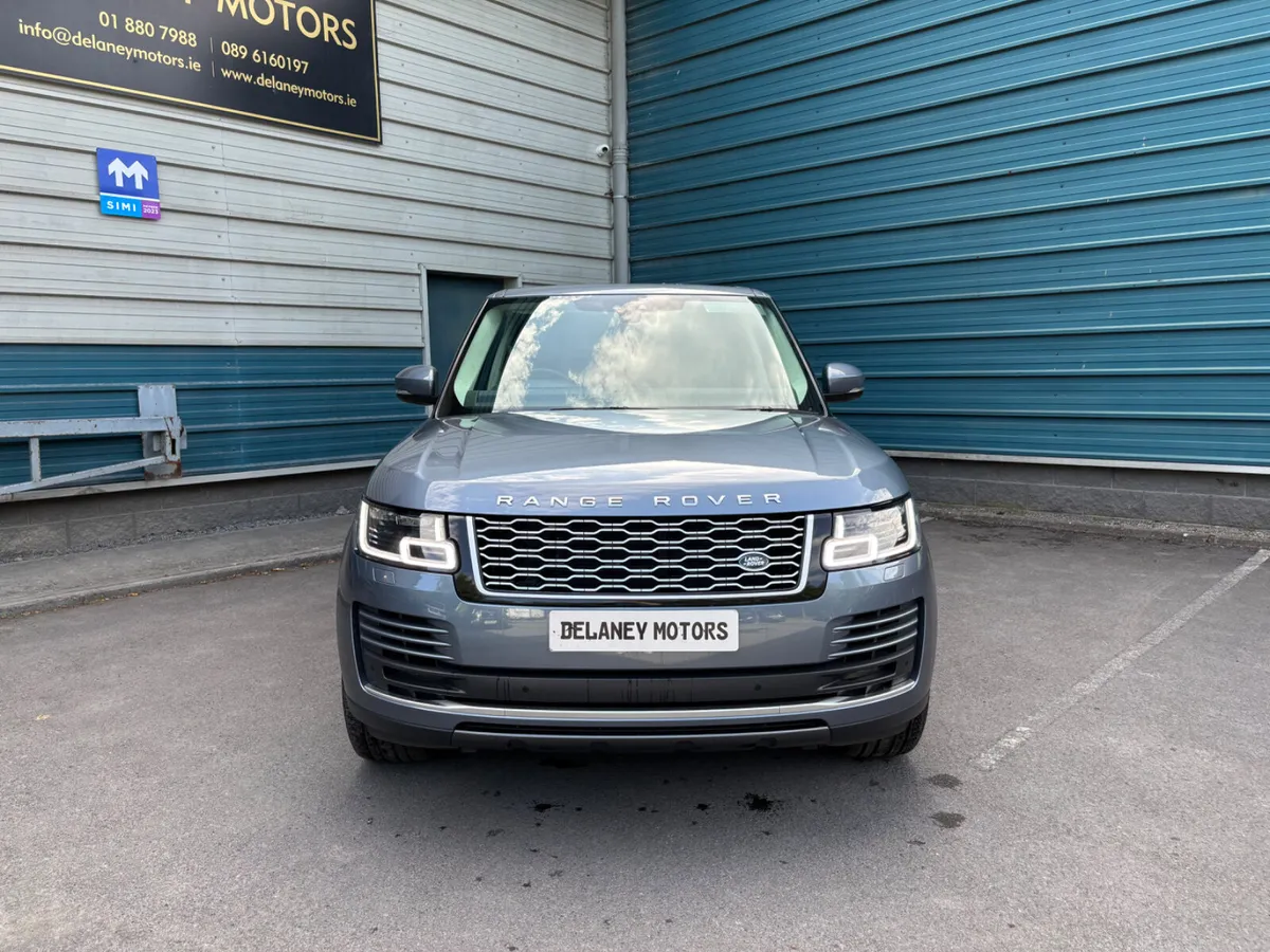 221 Range Rover Vogue N1 2 Seat Commercial - Image 2