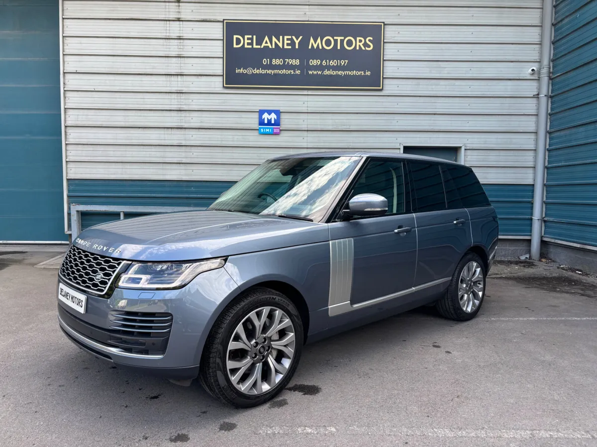 221 Range Rover Vogue N1 2 Seat Commercial - Image 1