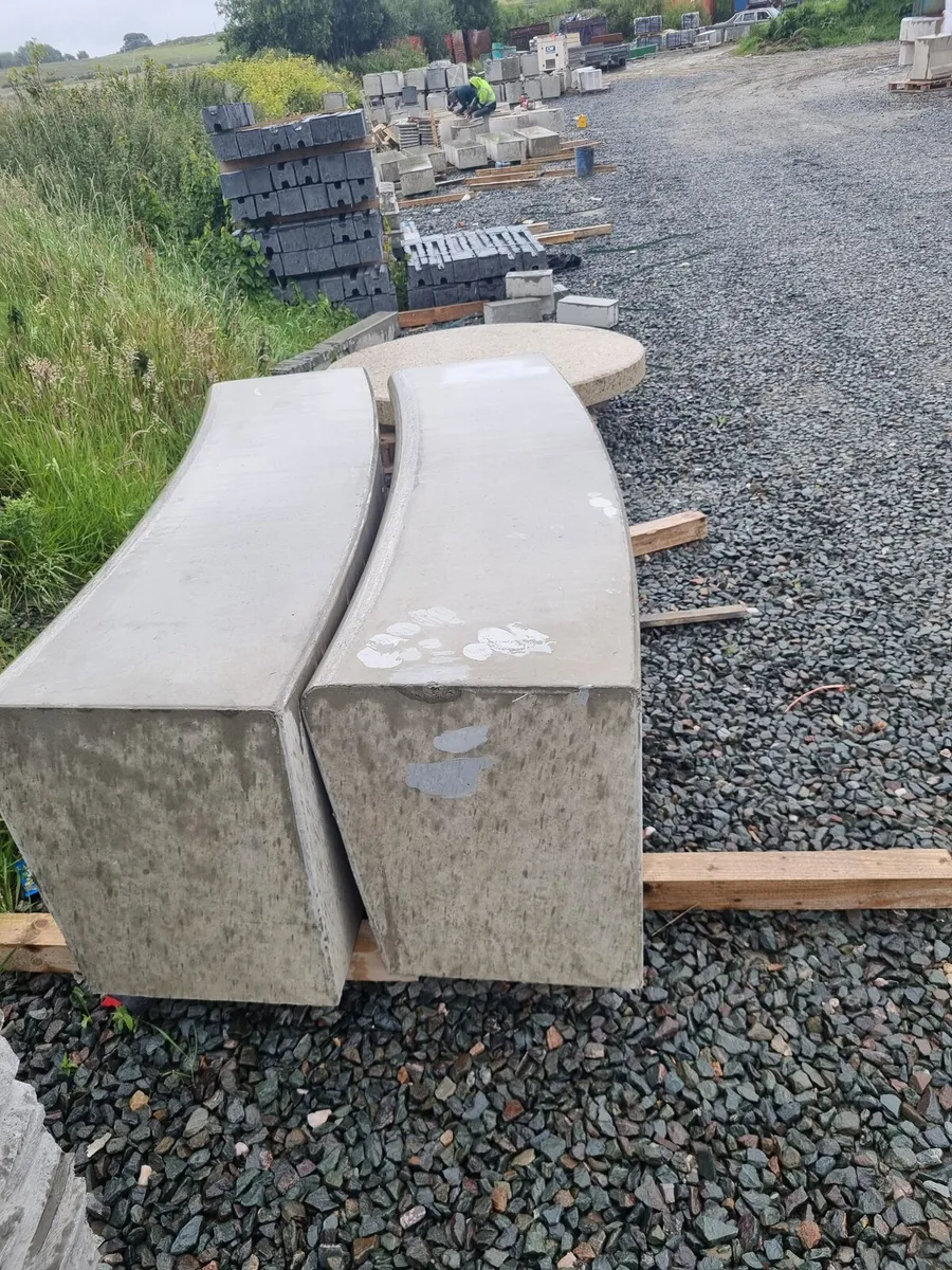 Concrete benches - Image 2