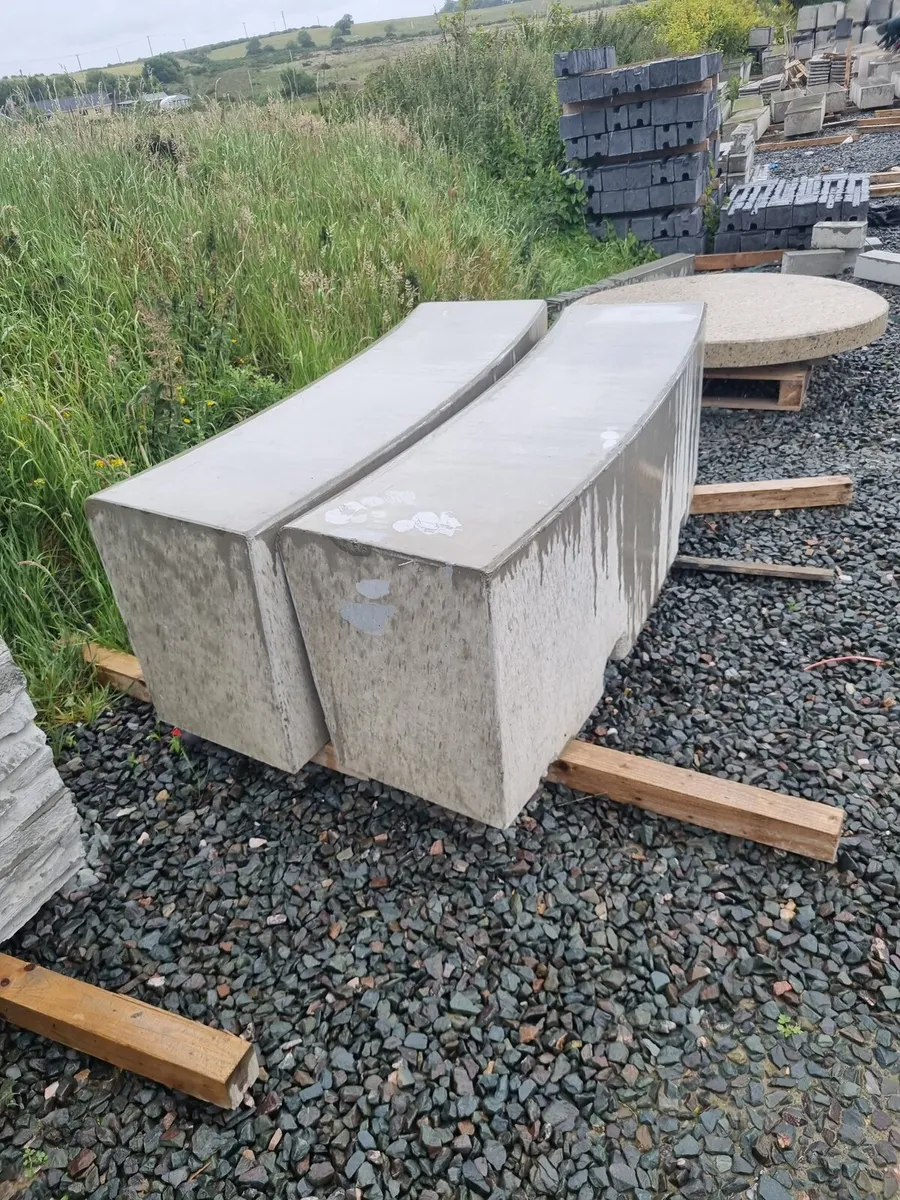 Concrete benches - Image 3