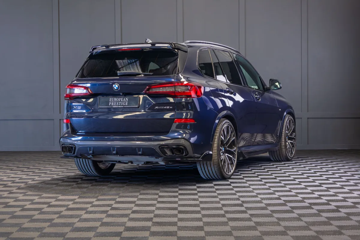 2021 BMW X5 X-Drive 45e M-Sport - Image 3