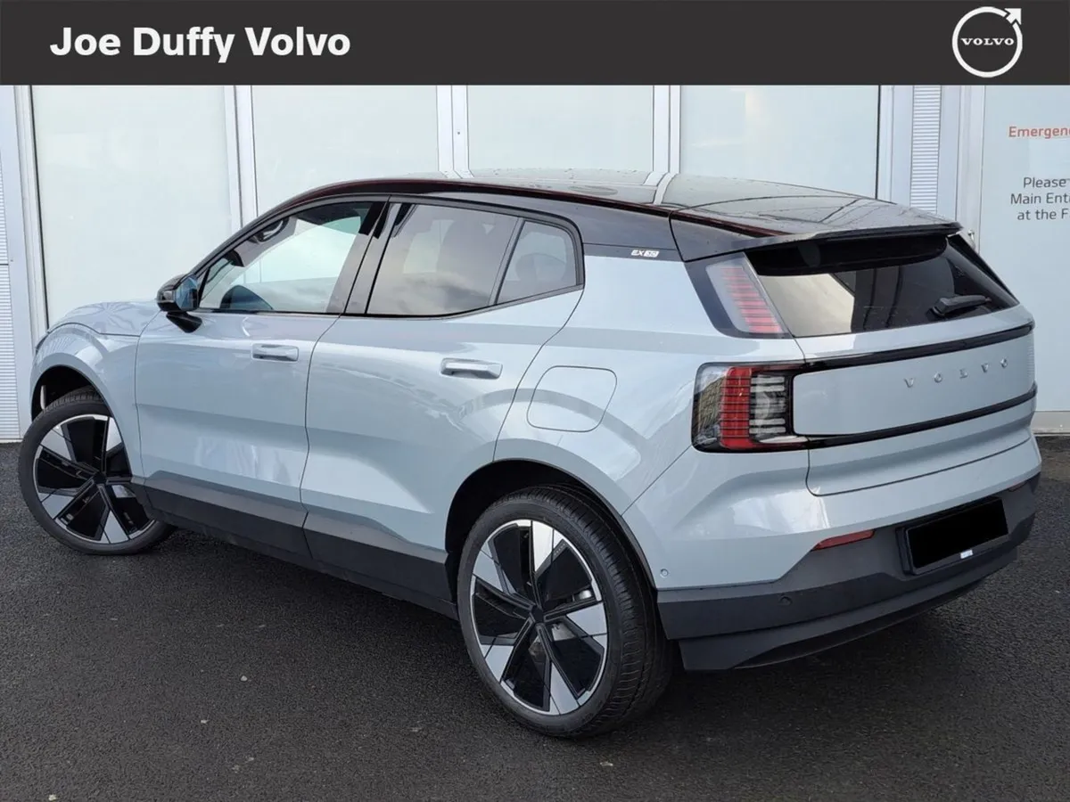 Volvo EX30 Single Motor Ex Range BEV 272hp Ultra - Image 3