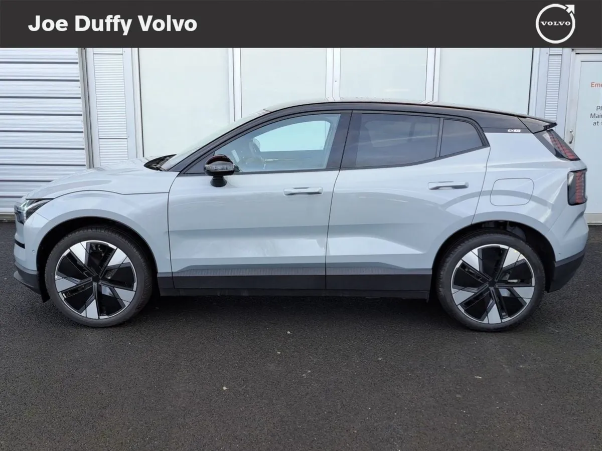 Volvo EX30 Single Motor Ex Range BEV 272hp Ultra - Image 4