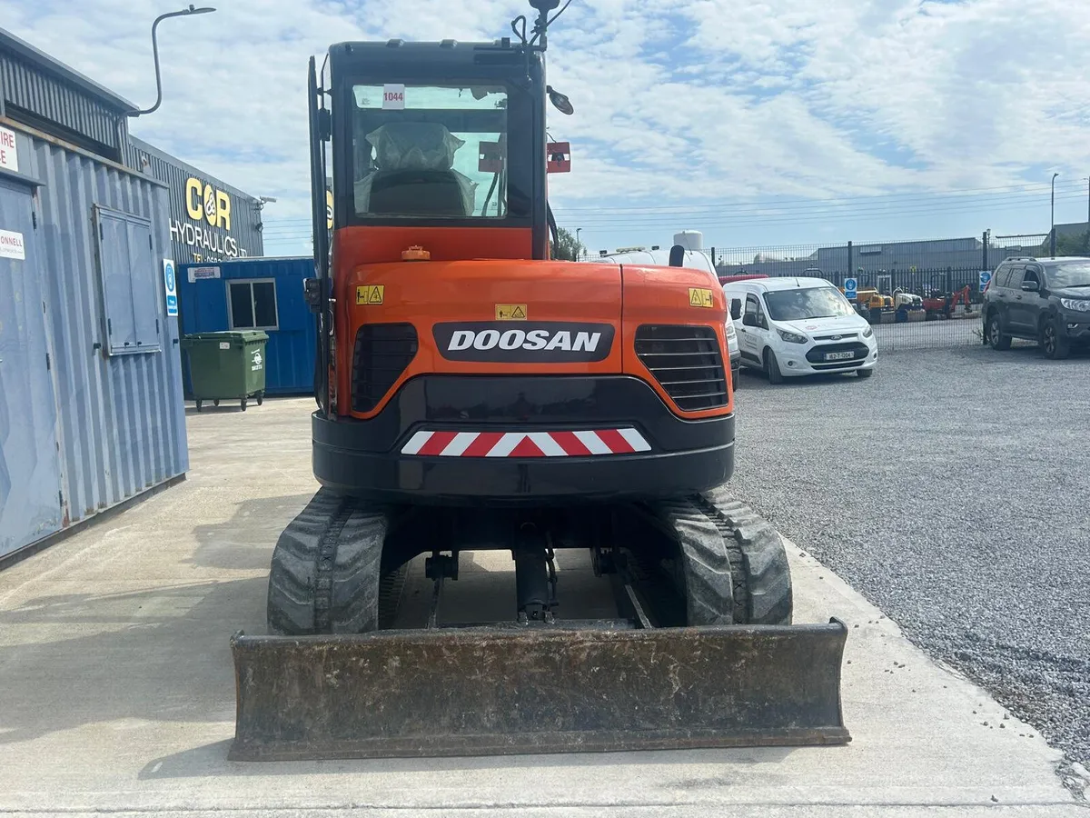 2014 DOOSAN DX63-3 - Image 4