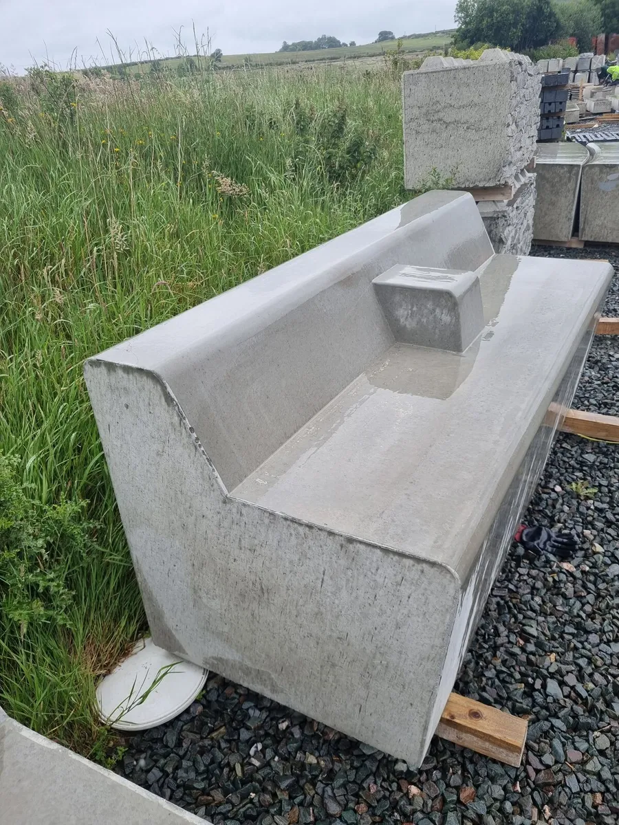 Concrete bench - Image 3