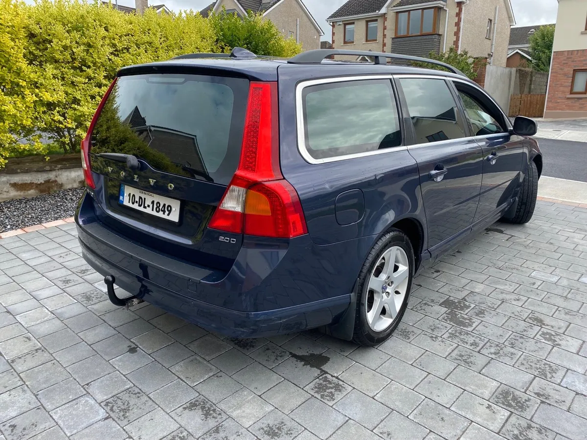 ‘10 Volvo V70, 2.0tdi, NCT 8/26 - Image 4