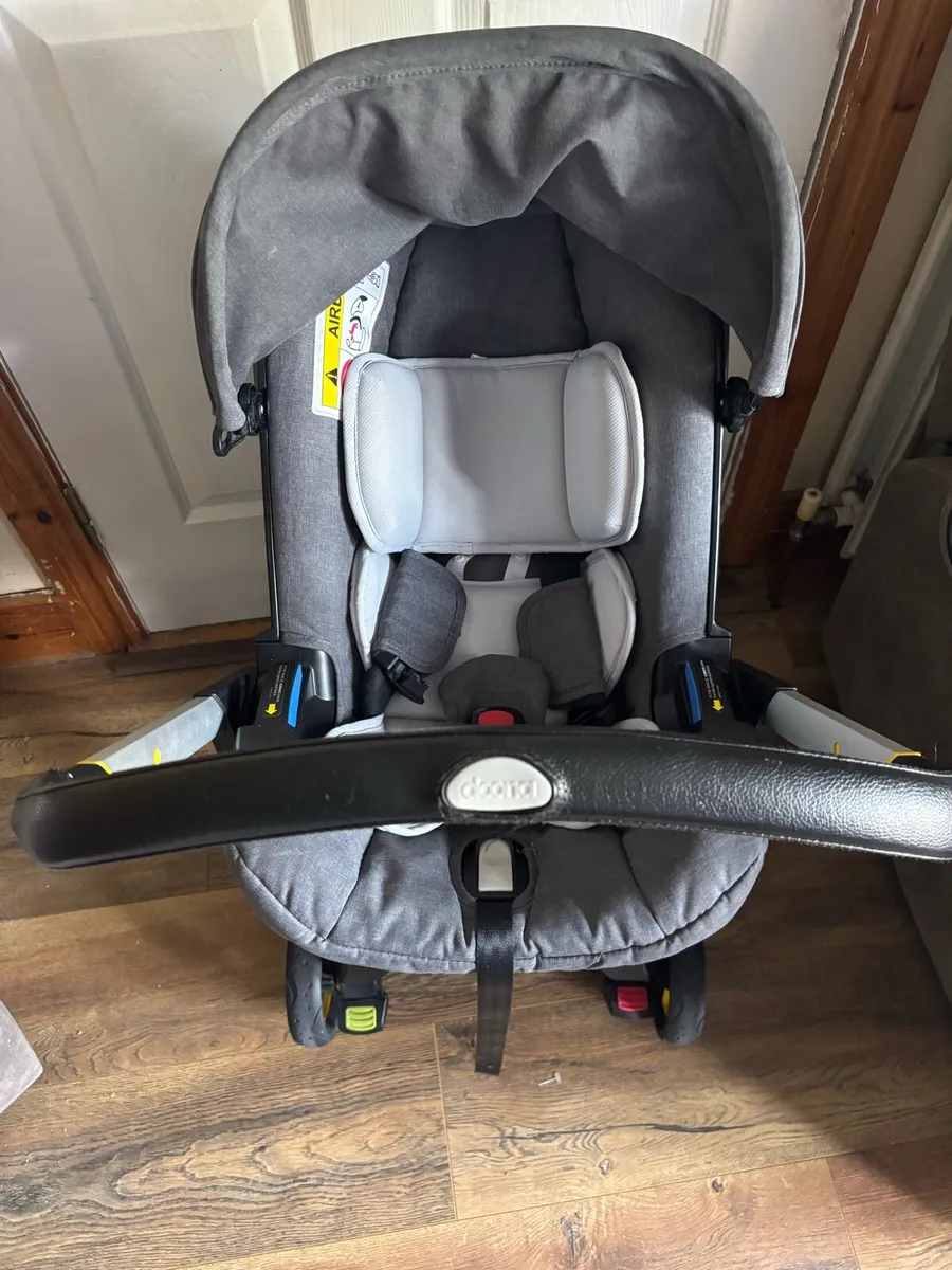 Donna + Carseat/stroller with isofix base - Image 2