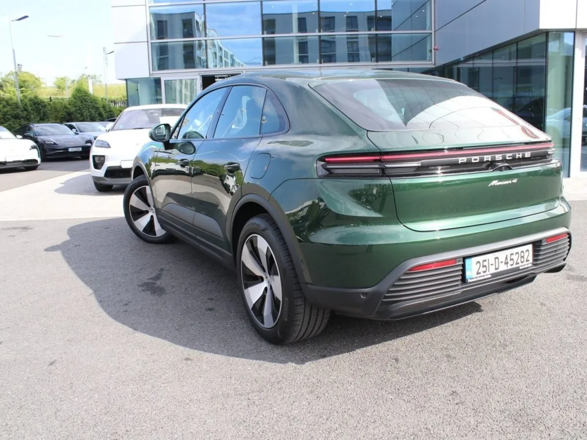 Porsche Macan 4 Electric - Image 3